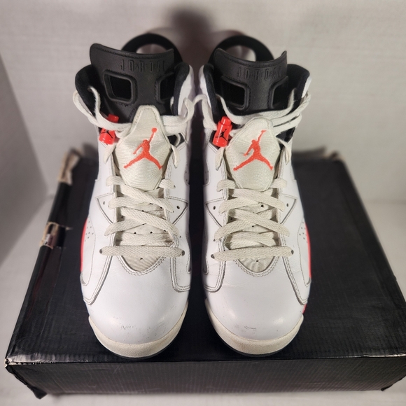Men's Jordan 6 Retro White/Infrared Sneakers - Picture 4 of 9